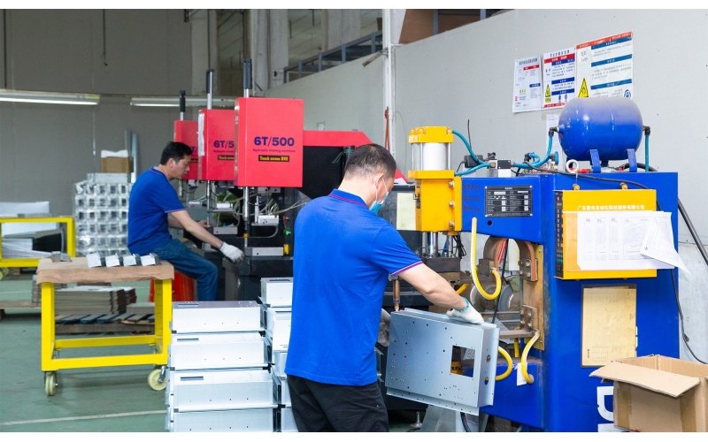 CNC數(shù)控加工機床的保護罩需要保養(yǎng)嗎？